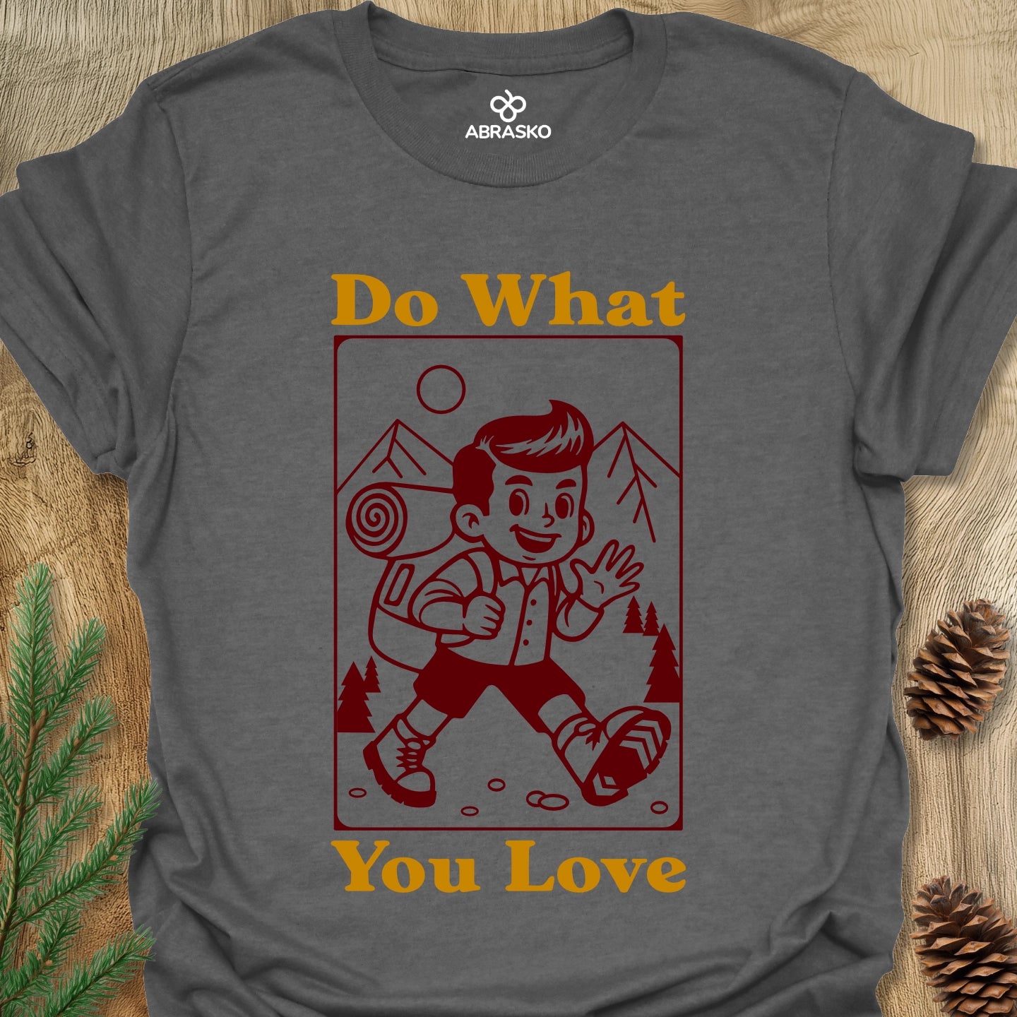 Love Hiking Guy Tee