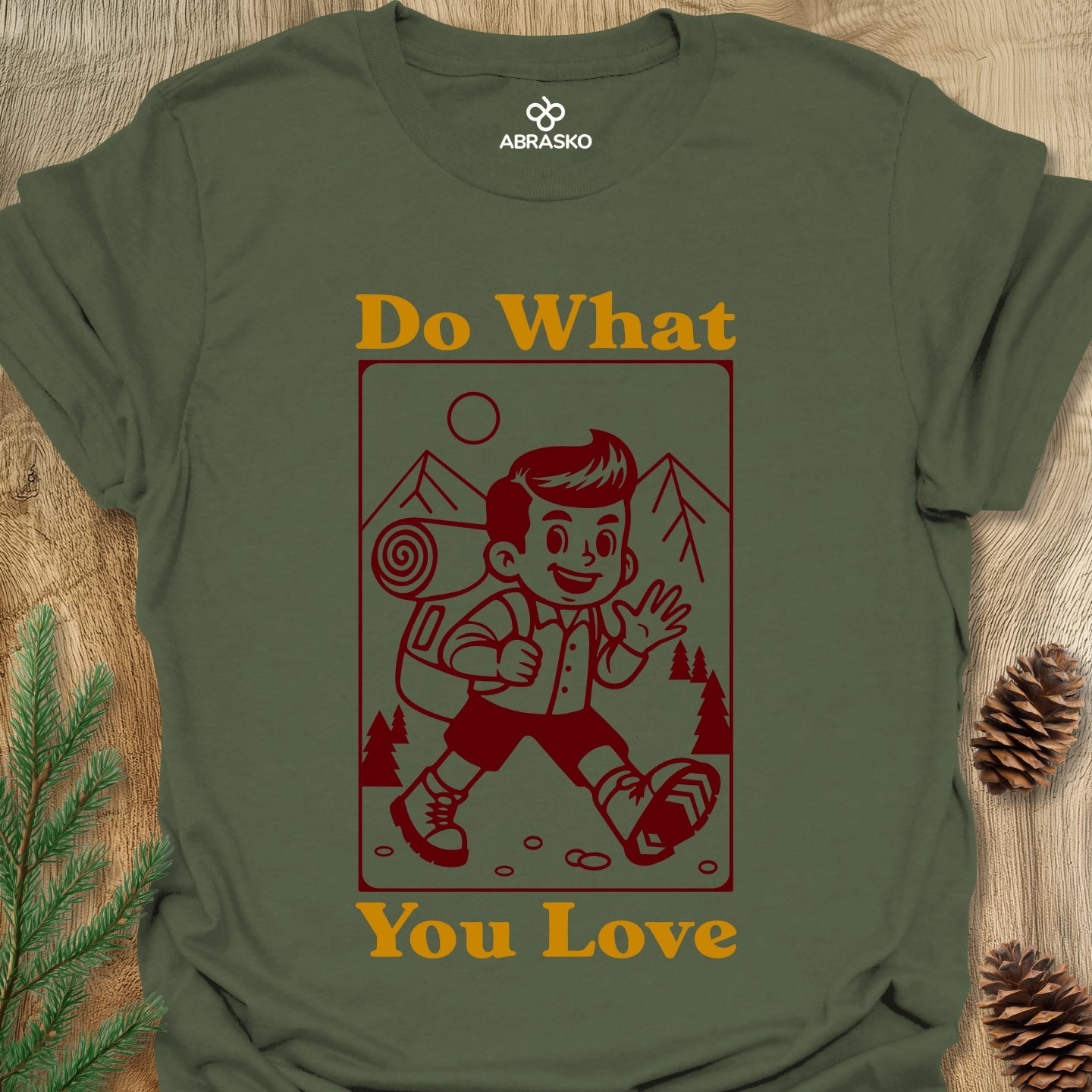 Love Hiking Guy Tee